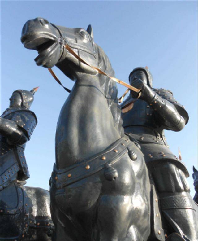 “马匹”古代中原喂养战马，都是加料的，那么草原游牧民族的战马怎么养？