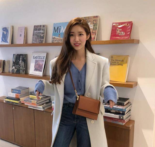 知名度不高,却凭借出众的穿衣品味受到追捧,她就是车婧媛_静媛_春夏