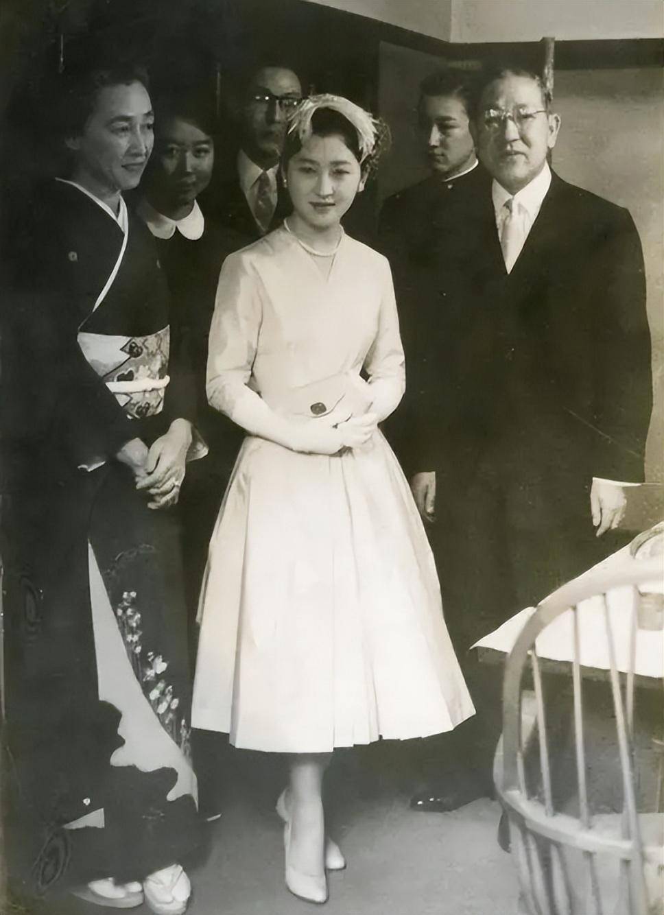 日本良子皇后:折磨貌美儿媳41年,将大饼脸的基因传三代