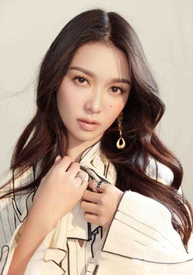 香港小天后薛凯琪 魅力四射_因为_电视剧_路线