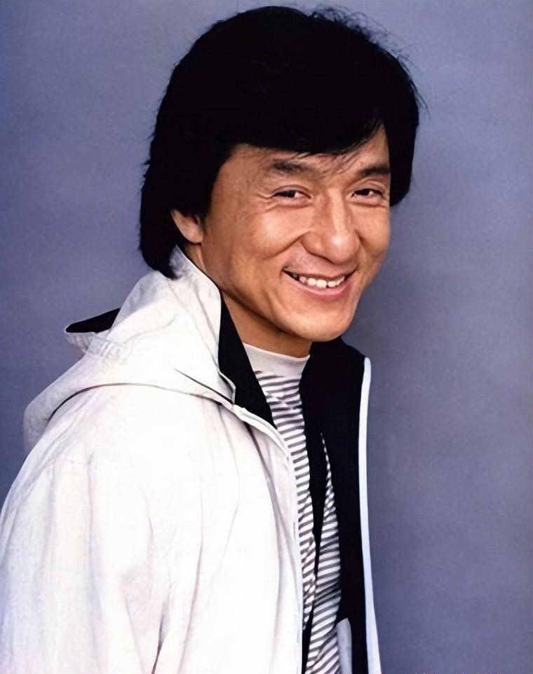 后藤久美子:成龙喜欢穿白色的外套,这样比较帅气,还可以躲子弹_邱淑贞