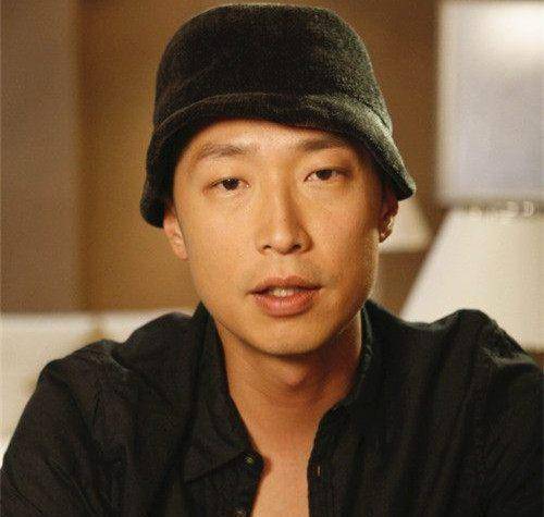 演员现状,有人晚年凄凉,有人得抑郁症,有人行踪成迷_陈小春_马浚伟