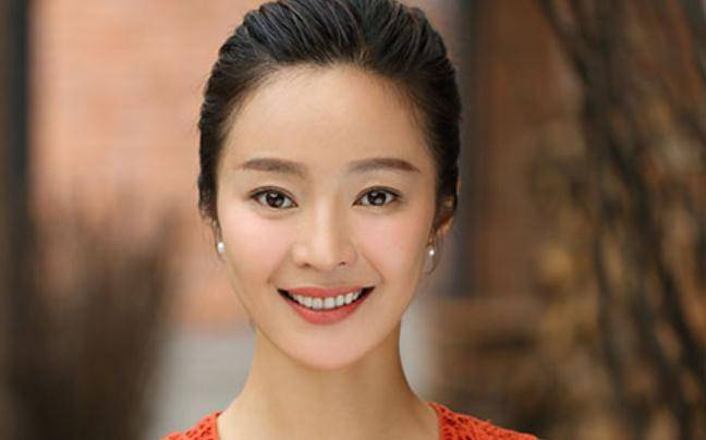 据了解,刘希媛曾经和朋友去三亚,但停车场管理不规范,她要接受安检