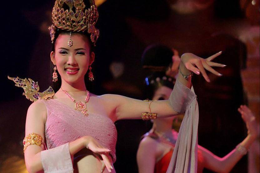泰国遍地都是"美女",该如何分辨是否"天然"?
