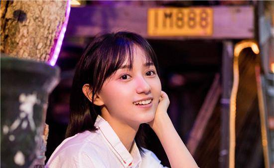 卜冠今,不一样的九零后小花,带你看见不一般的玛丽苏人生_关晓彤_角色