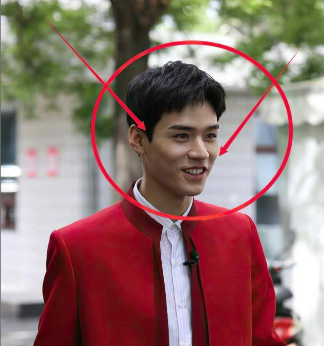 《山河令》滤镜多重?看到路人照中的龚俊,不敢相信自己的眼睛