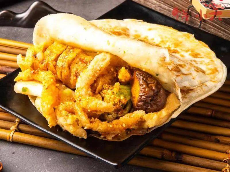 饼小六香酥鸡烧饼"自带流量",真的好赚!_进行_运营_店面