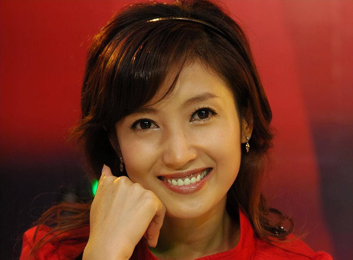 主持人春妮:曾与郭德纲传绯闻,二婚嫁刚强坚持丁克,41岁生子_蒋虎