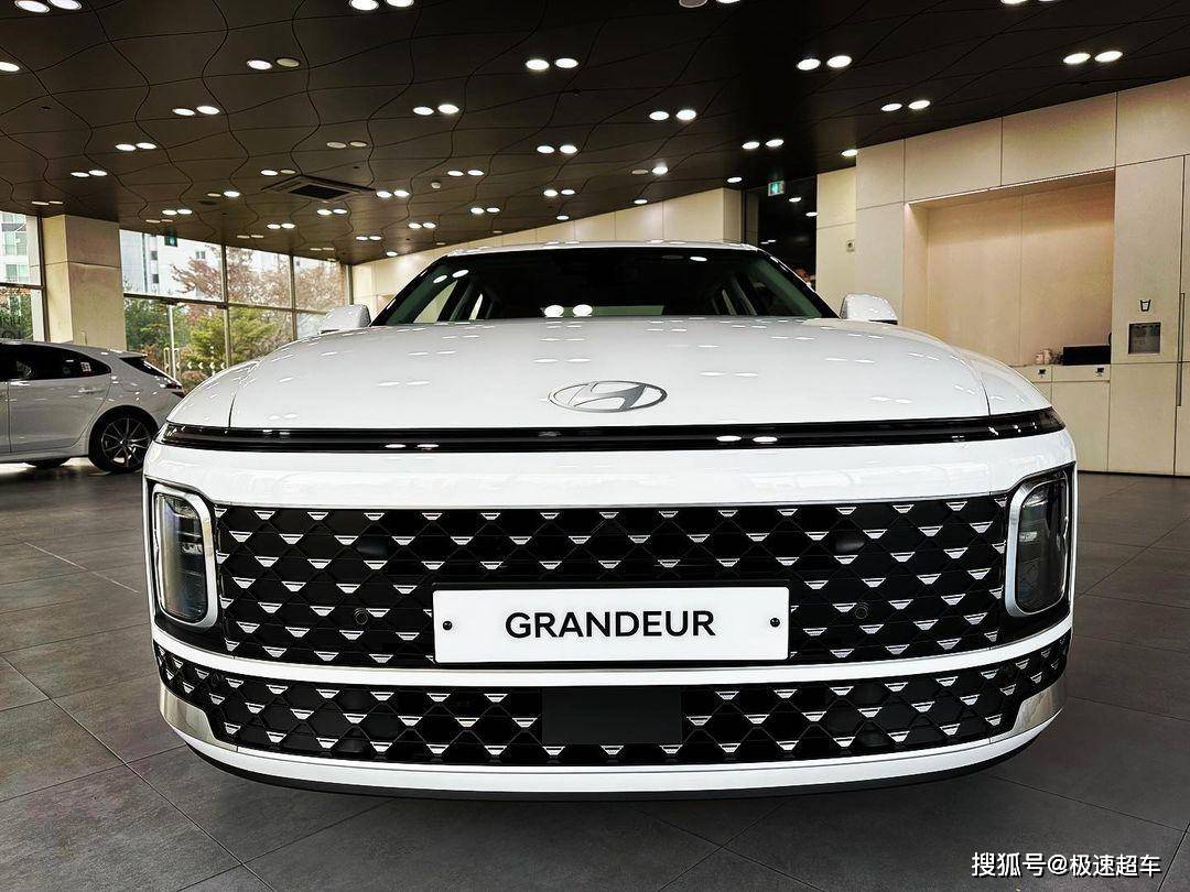 2023现代雅尊:旗舰级配置,科幻风外观,综合实力不输奥迪a6_搜狐汽车