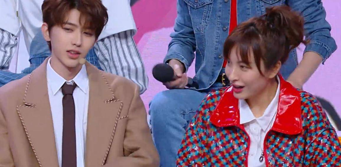 滑冰鞋玩游戏,站不稳,谁注意宋茜反应,人品一目了然_节目_蔡徐坤_嘉宾