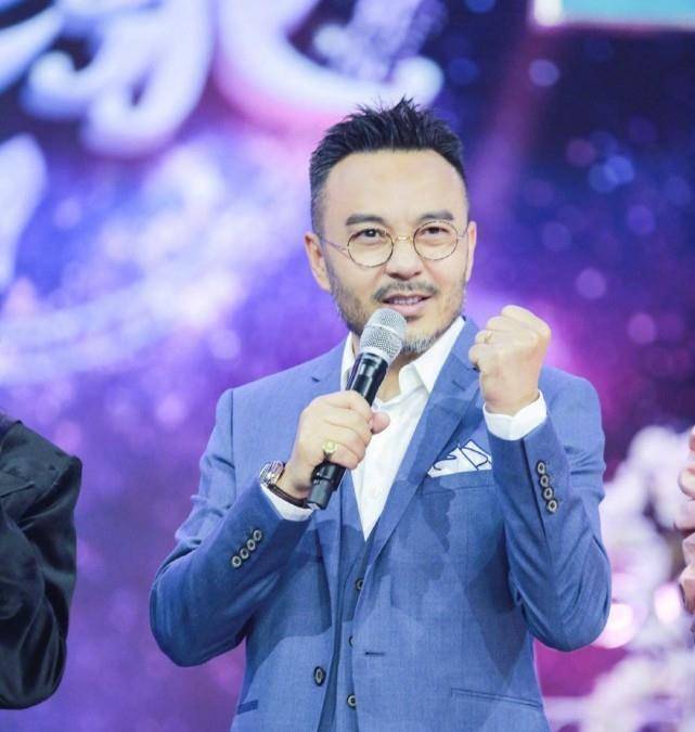 而这一次,汪涵一改主持人身份,成为一名演员,出现在了纪录片《中国》