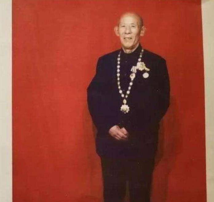 “活着的烈士”李玉安，深藏功名的他，为何40年后突然亮出身份？