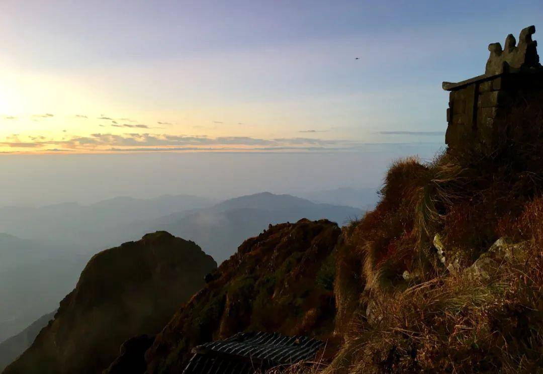 军峰山山顶图片