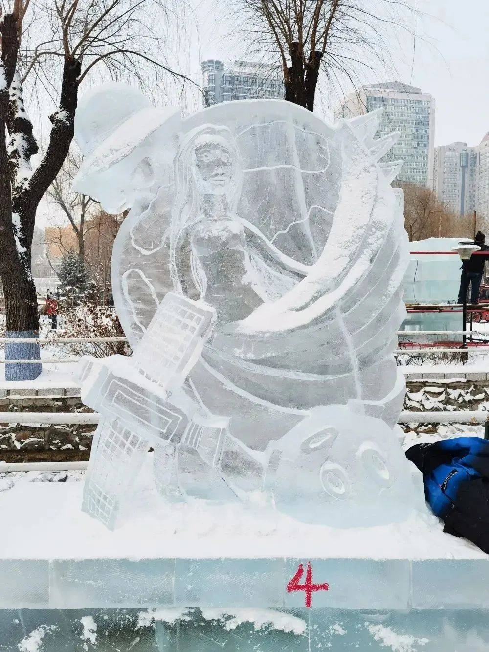 第20届黑龙江大学生冰雕艺术设想创做大赛在哈尔滨市兆麟公园圆满收官