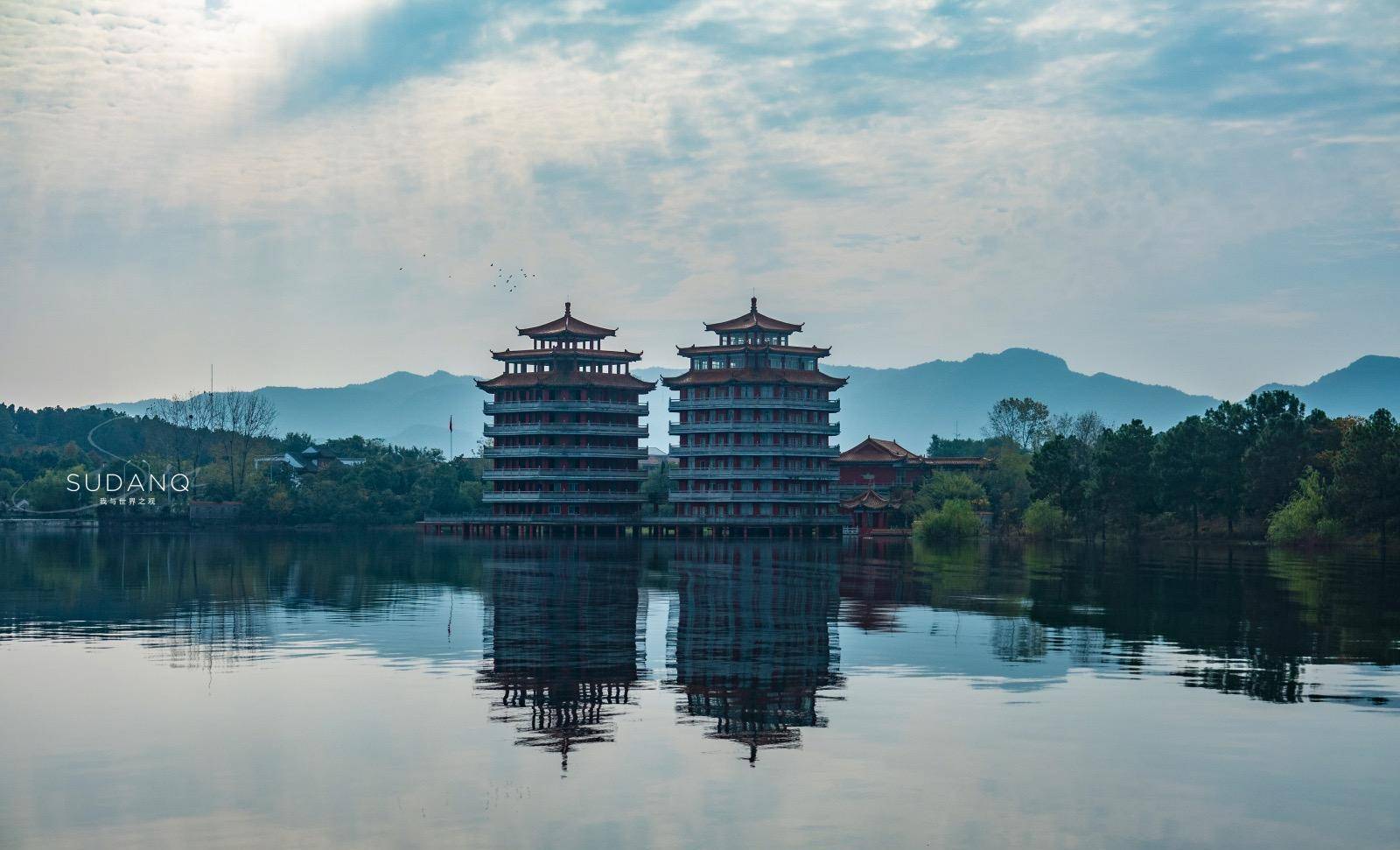 武汉木兰湖,堪称"武汉人的后花园",湖上建有两座"黄鹤楼"_度假区_湖岸