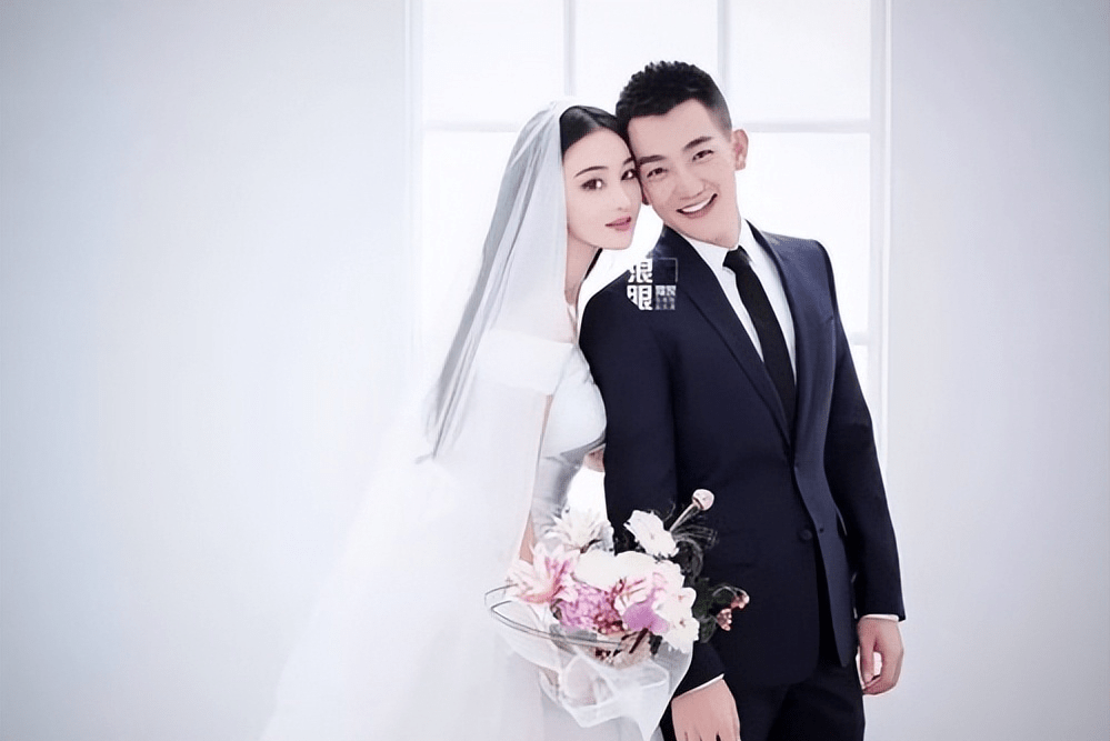 张馨予:负面消息缠身,节目上让老公剪掉长发,婚后生活接地气_因为