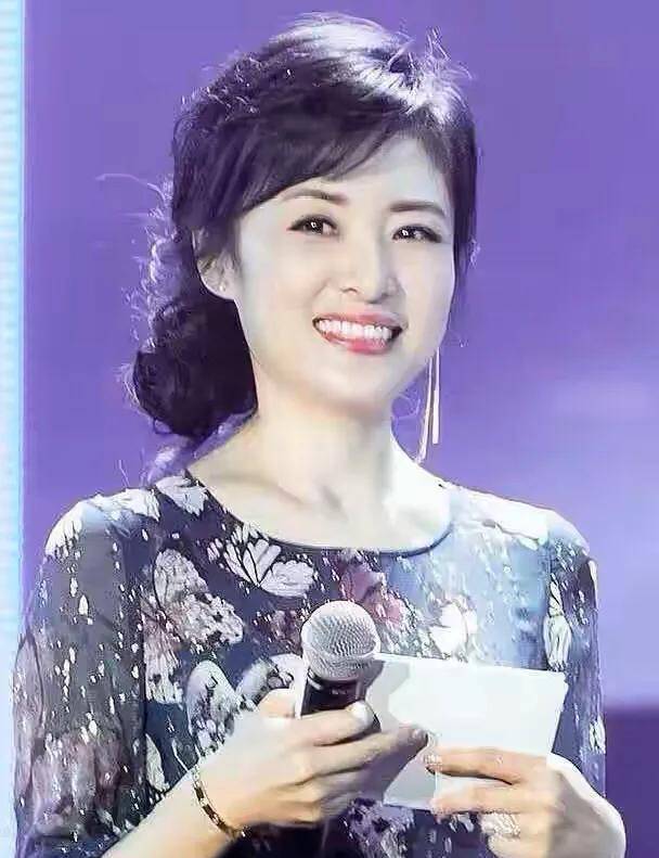 主持人周涛:与姚科离婚后,转身再嫁富豪路云_北京广播学院_老公_家庭