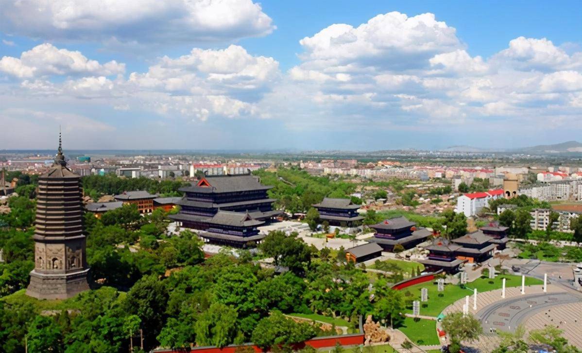 拥有着两千三百多年的历史,境内的名胜古迹的数量之多,意义之重大,在