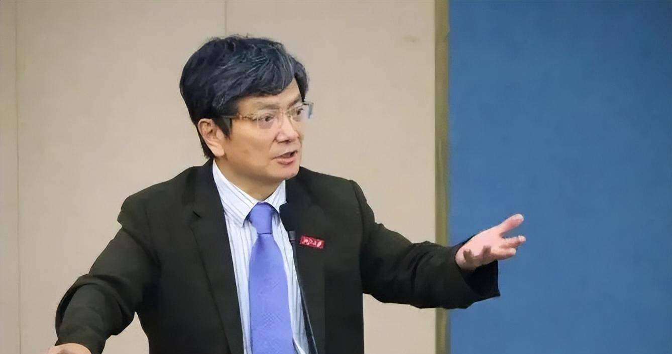 "最狂教授"郑强:特权也好,歪风邪气也罢,我统统都给你治了_男人_日本