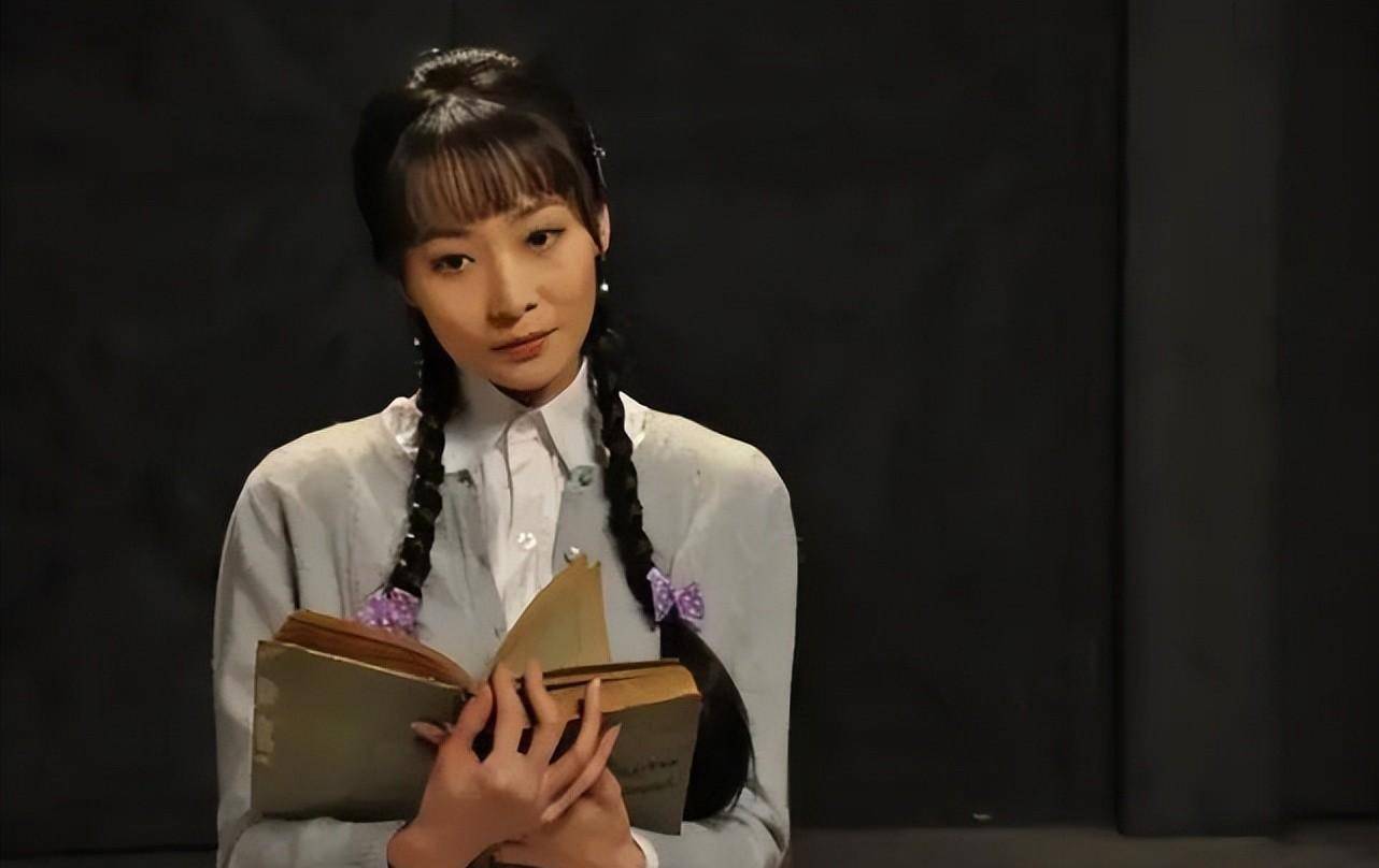 宁养一个吃"软饭"的老公,曲栅栅也不放弃一个时运不济的男人_海波