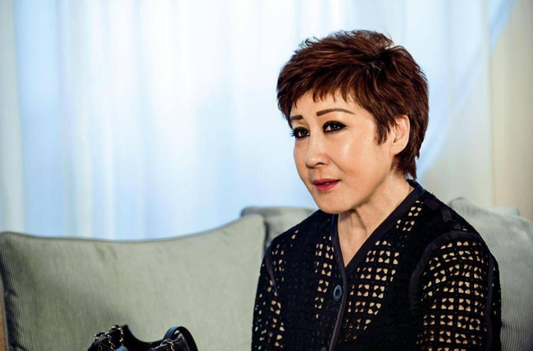 向华强出钱养前妻40年,向太不仅没吃醋,还叫对方一声"姐姐"_丁佩_陈岚