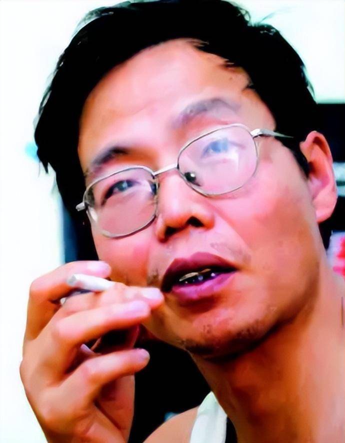 30年前北大毕业,却被迫当街杀猪卖肉,这位北大屠夫如今怎么样了