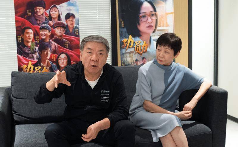 导演郑晓龙,现实题材领域的大拿,他与妻子王小平,仿若天生一对_赵丽颖