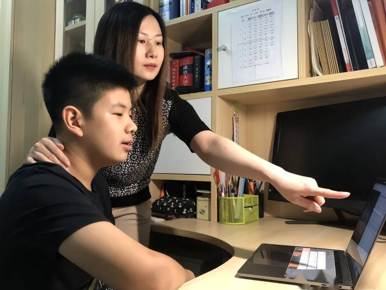 原创
            学生偷偷浏览“不良网站”，即使删除记录，仍旧会留下明显痕迹5