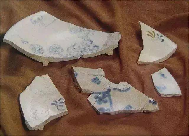 扬州出土的唐青花碎片巩义窑窑址在河南省巩义市.
