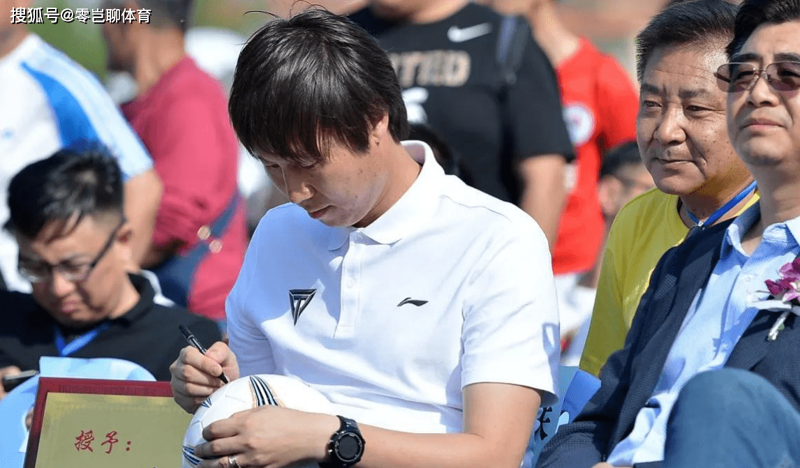 媒体人再爆李铁惊天内幕,老婆有俩,中英各一个,还有个英国儿子