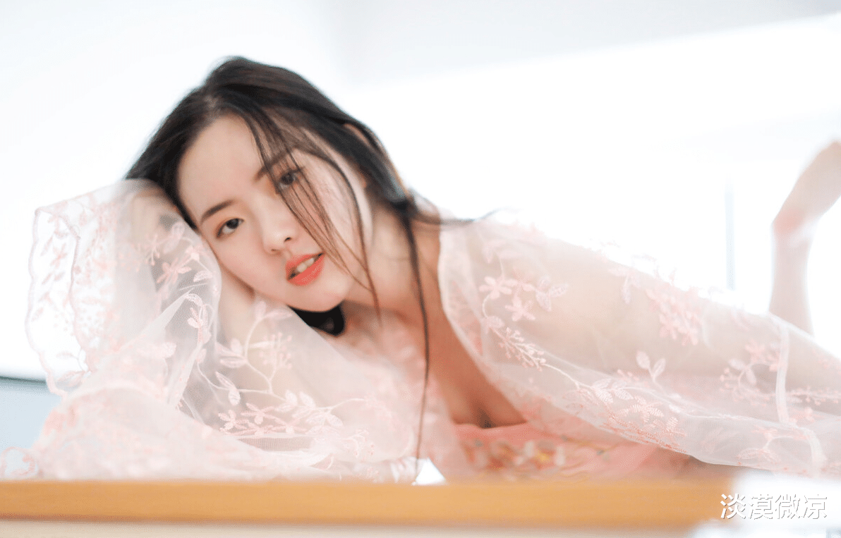看一下快乐生活_快乐生活感悟经典句子_生活看的淡了才快乐