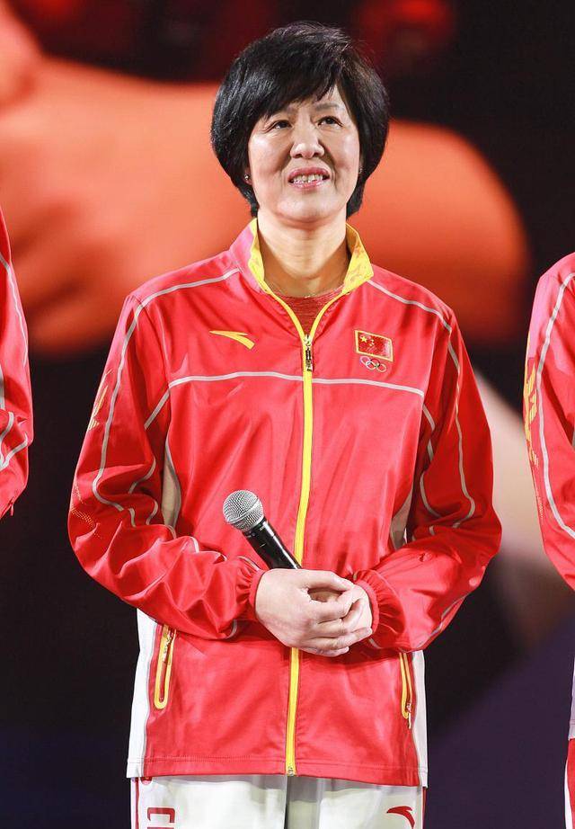 中国女排新任主教练图片