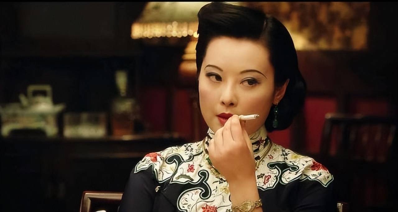 54岁的黄金荣为了娶名伶露兰春,休了发妻,让人唏嘘不已_林桂生_上海滩