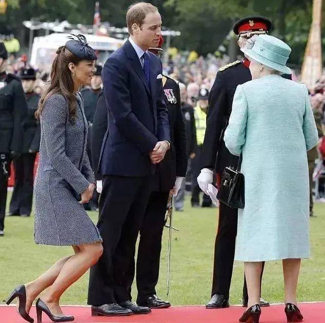 时尚高贵优雅的英女王伊莉莎白,也有不为人知的一面_伊丽莎白_英国