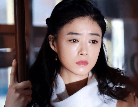 蒋欣新剧阵容引人关注,可男一却被骂:一秒钟都不想看见他_黄晓明_观众