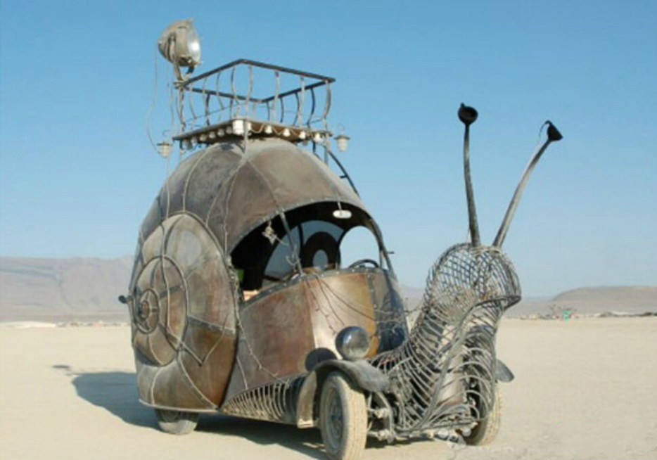 车主骑着只蜗牛在路上,路人都想把蜗牛扒开看看_搜狐汽车_搜狐网