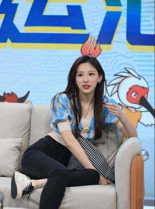 电视马凡舒现身卡塔尔世界杯!