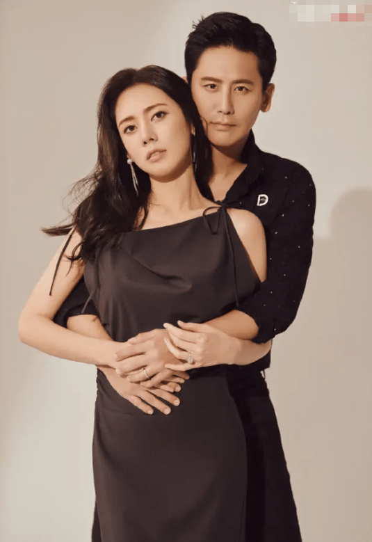 秋瓷炫疑怀二胎,放弃事业回国待产,儿子正脸曝光像于晓光很普通_因为