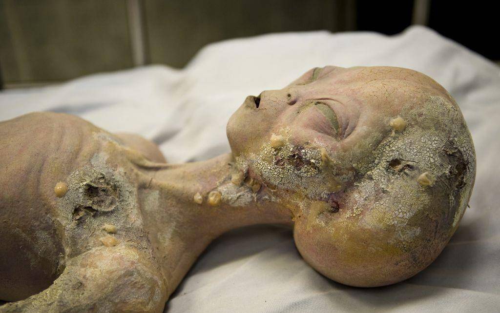 外星人解剖证据被拍卖,罗斯威尔事件真相如何_美国的_军方_因为