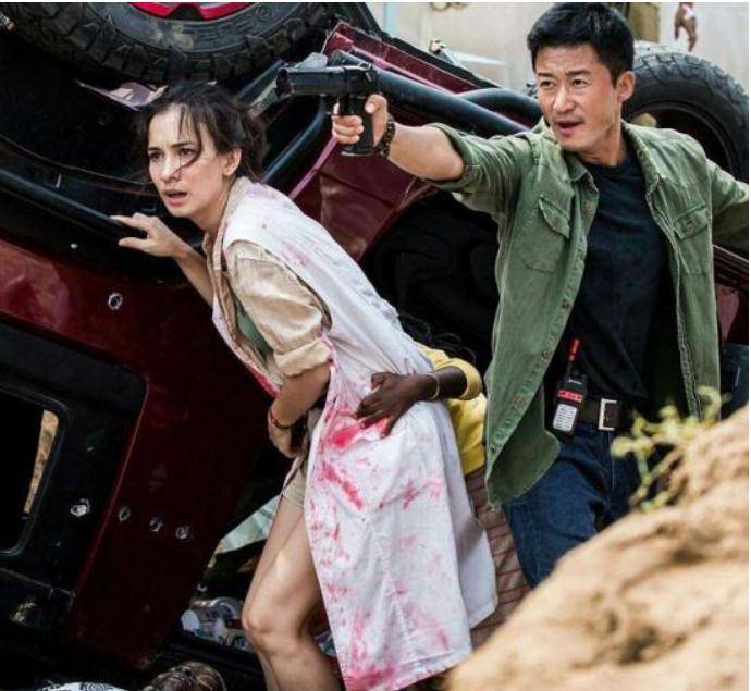 《战狼2》原定女主,被吴京换角,3年后翻身演《八佰》一夜爆红_徐嘉雯