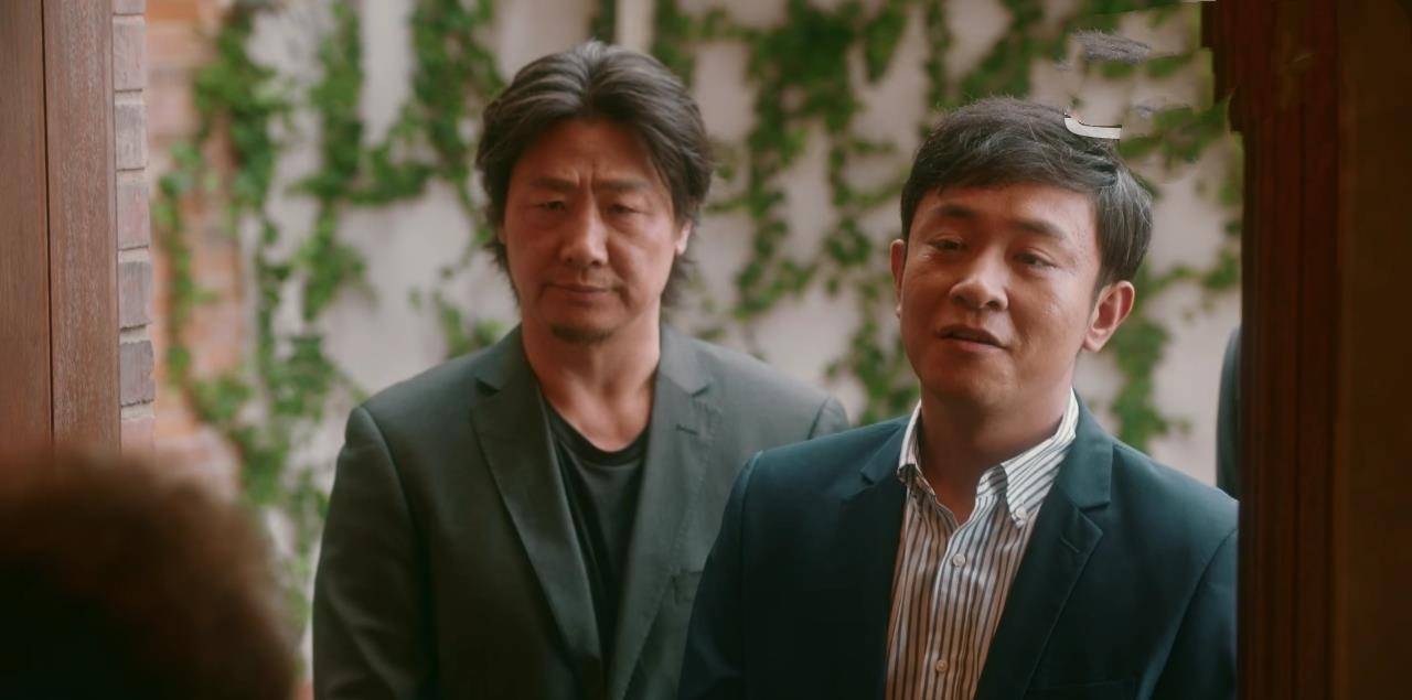 流金岁月:南孙家破产,章安仁脸色立马变了,还是闺蜜锁锁靠谱_爸爸