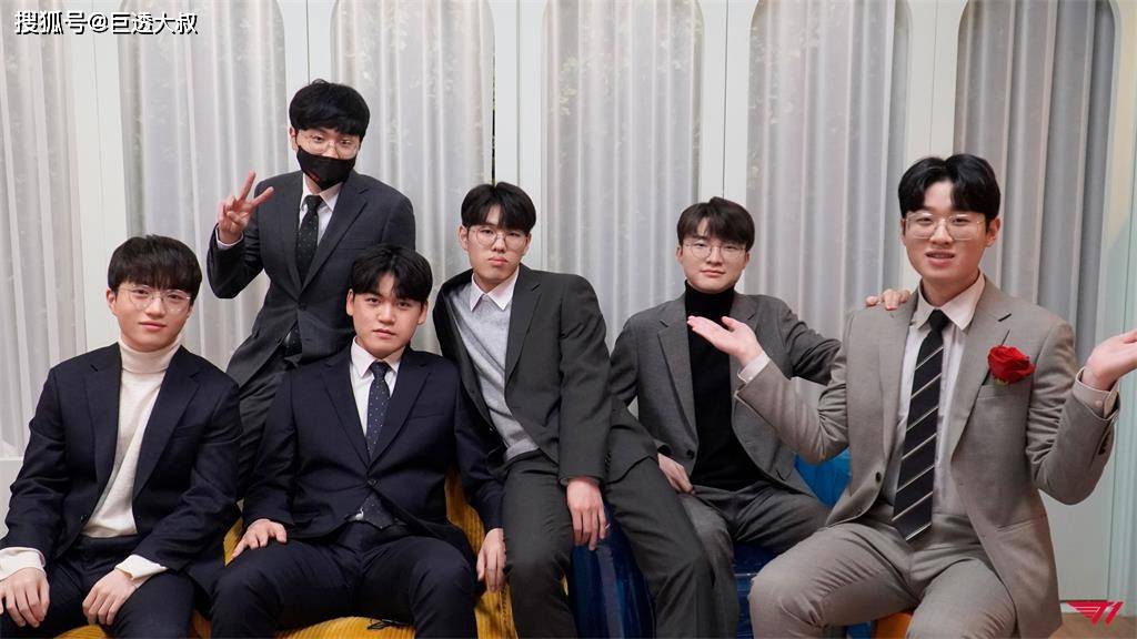 有t1粉丝是我们的福气,战队老板joe谈电竞寒冬:部分战队或将合并_选手