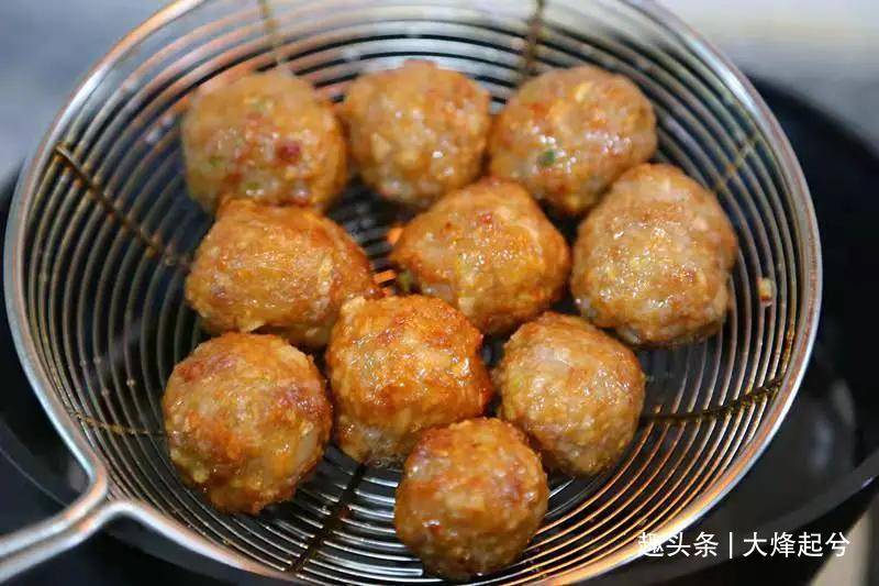 分享6种炸丸子的做法,寓意团团圆圆,提前多做点,过年不用忙_食材_莲藕