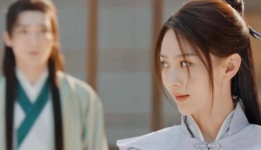 而她曾经在真人特摄剧铠甲勇士刑天里面饰演女一号杨欢迎,后来又出演