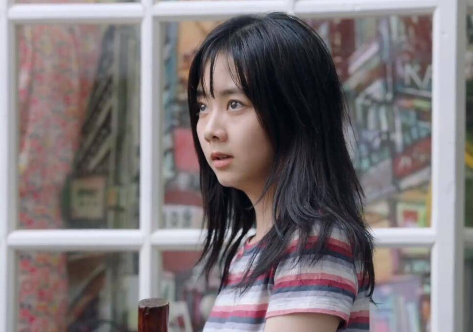 谭松韵角色感染力强,饰演的马晓晓怒砸摩托车,把愤怒都演出来了_演技