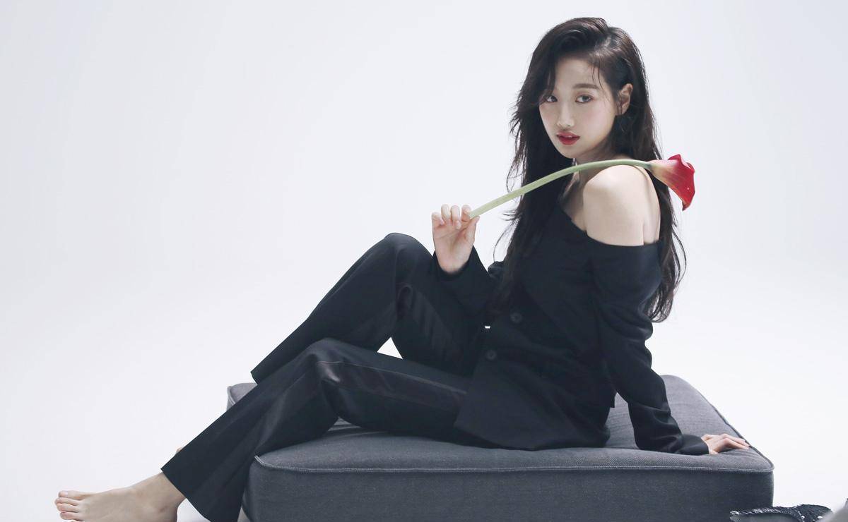 时尚不一定需要高挑的身材,李娜恩的时尚大片儿,肉肉的也挺好看_april