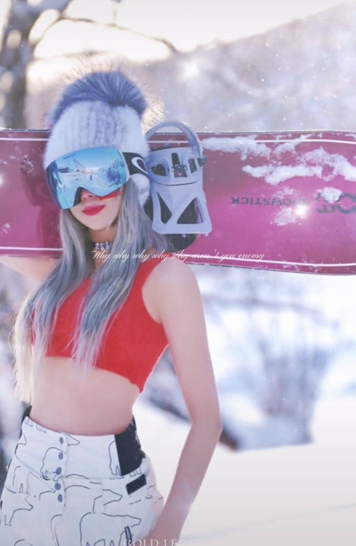 穿露脐背心零下20度滑雪,简直堪称牛人_蒋丽莎_网友_一家