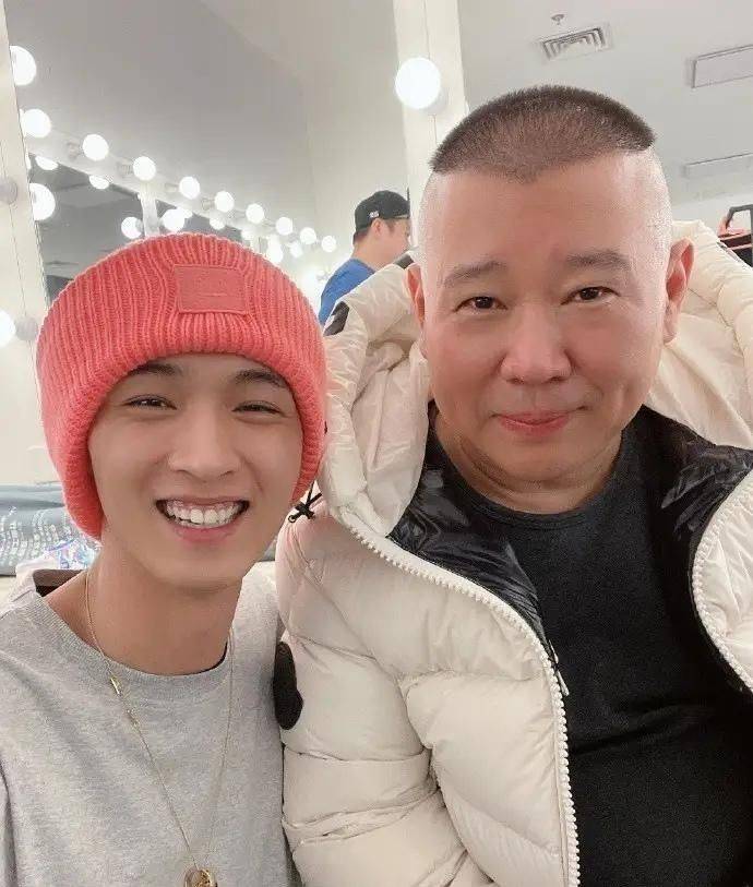 蹭秦霄贤流量,郭德纲凌晨时分转发老秦动态_徒弟_师父_王慧