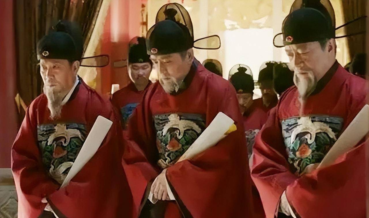 明朝官员从三品降到正四品,古人为什么如此开心?_官职_御史_曹操