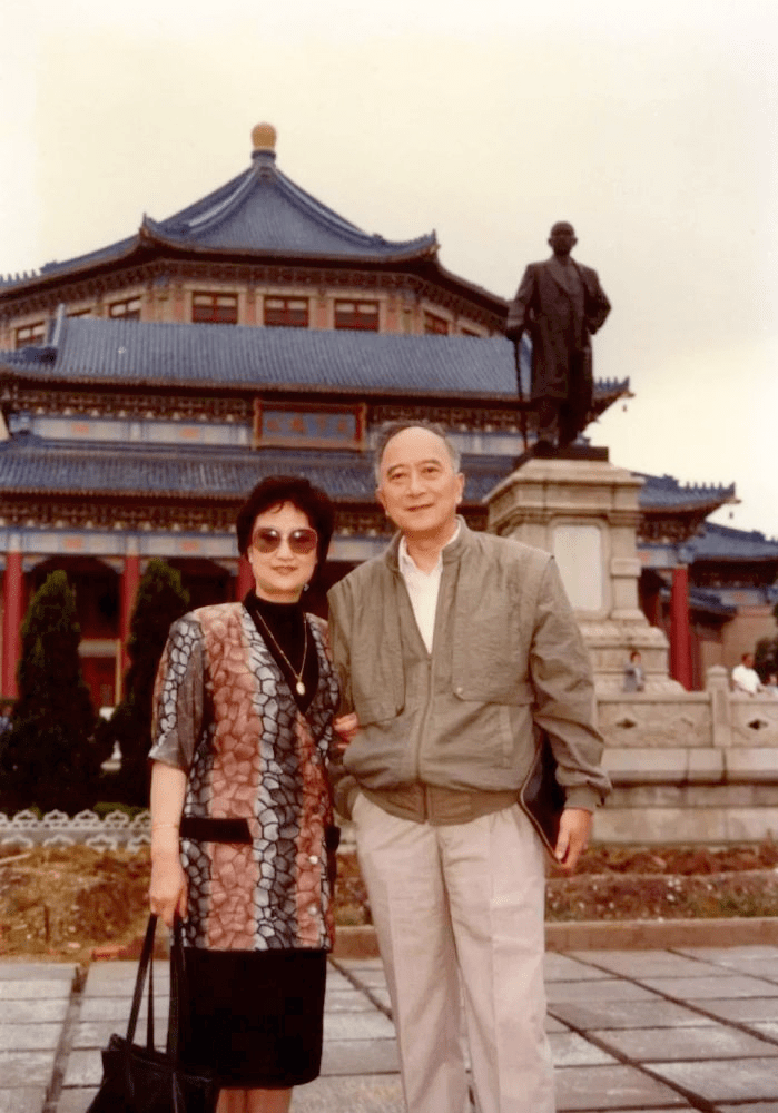 《破晓东方》主演马晓伟:从奶油小生到特型演员,妻子的身份成谜_周萍